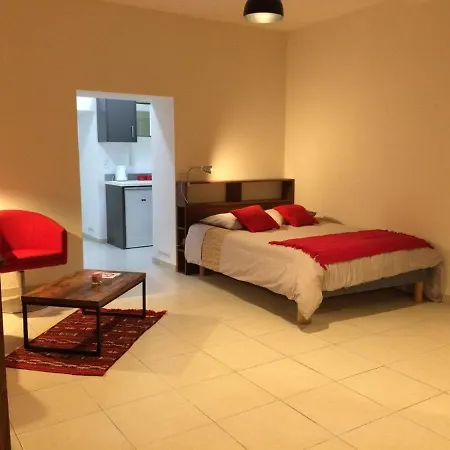 Le Du Chateau * Auriac-sur-Vendinelle