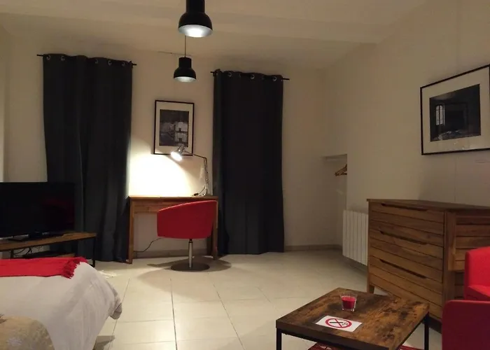 Le Du Chateau Apartment *